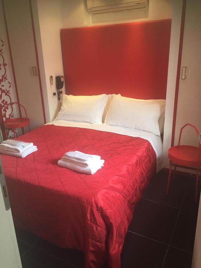 Roma Dreaming Aparthotel Bagian luar foto