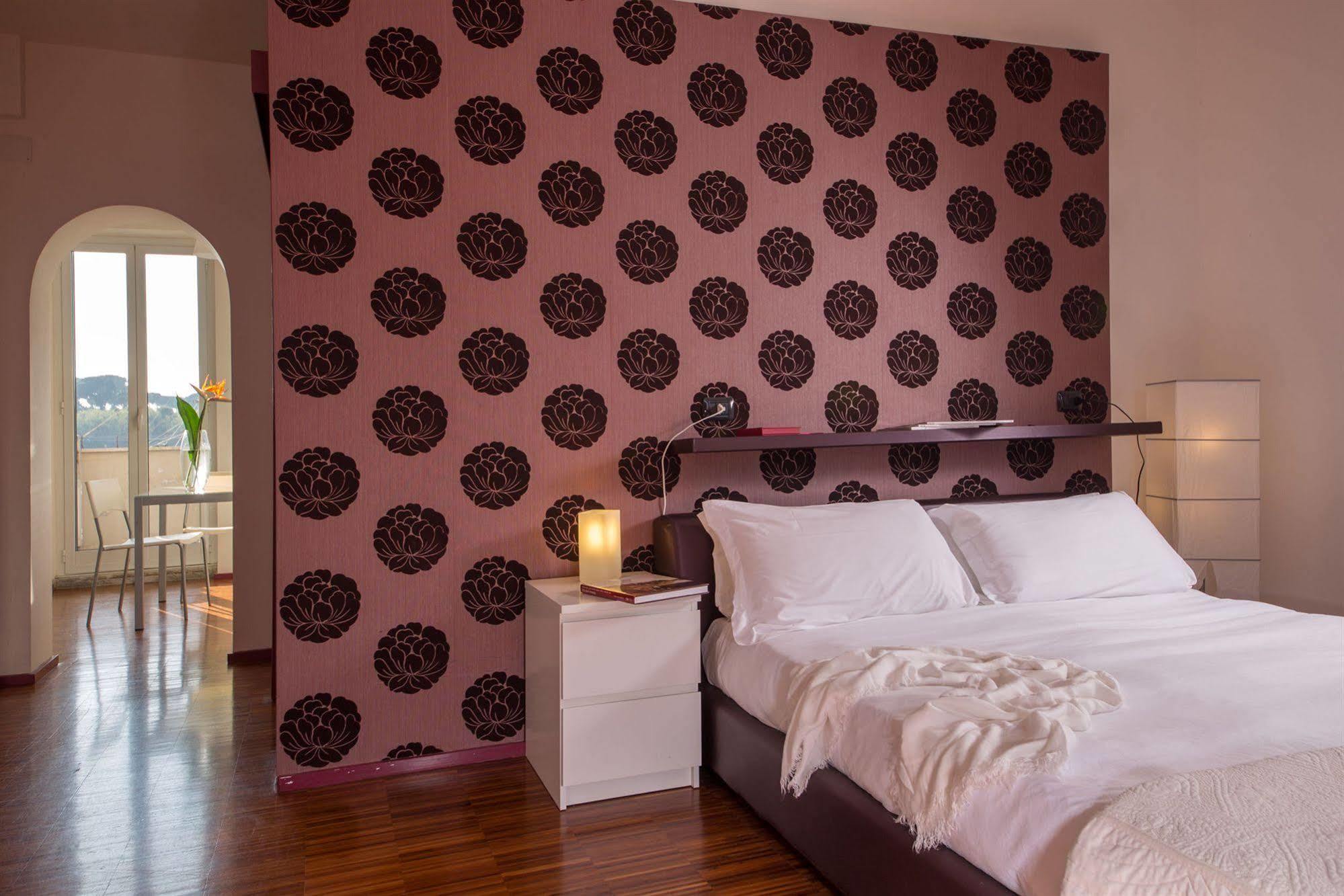 Roma Dreaming Aparthotel Bagian luar foto