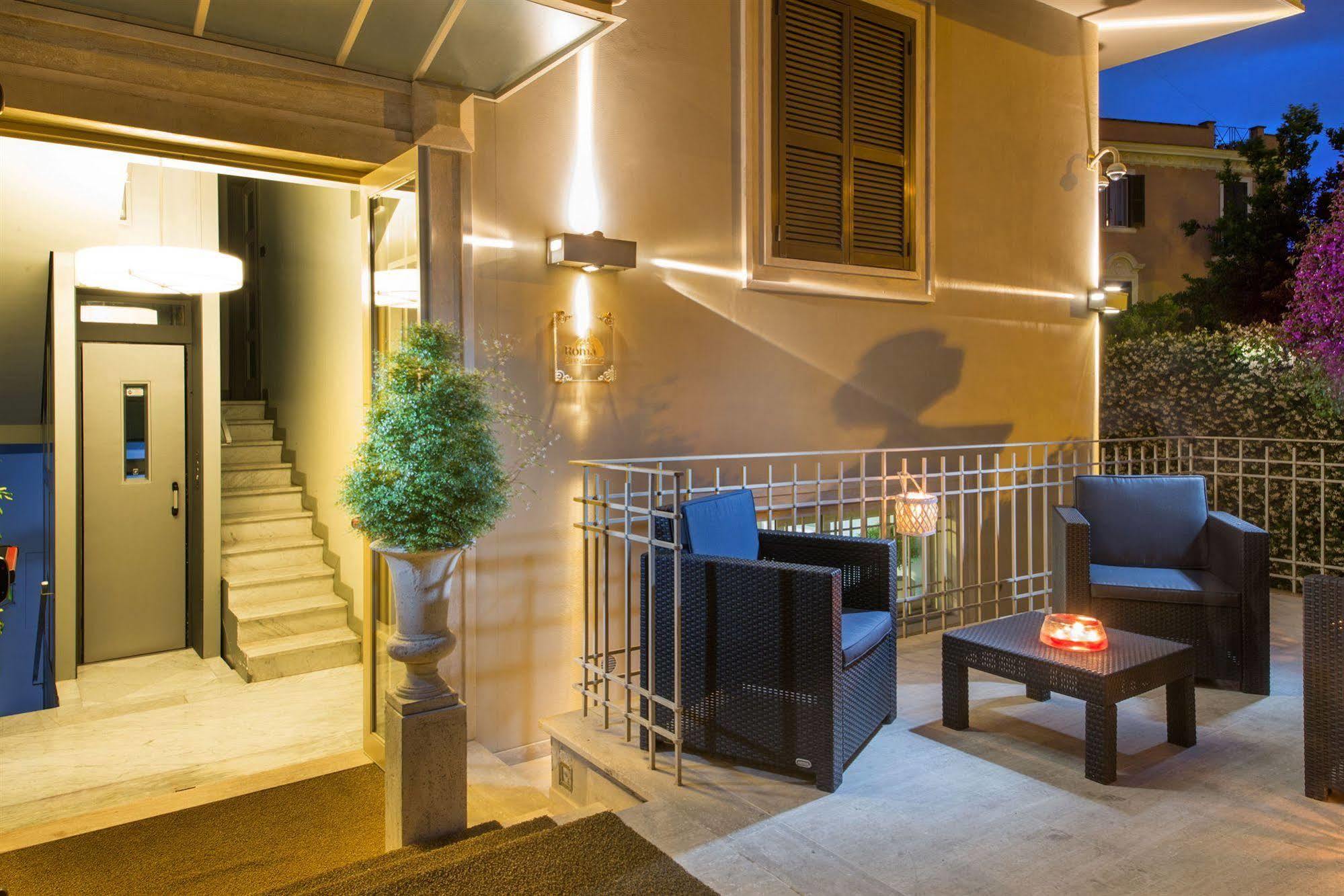 Roma Dreaming Aparthotel Bagian luar foto