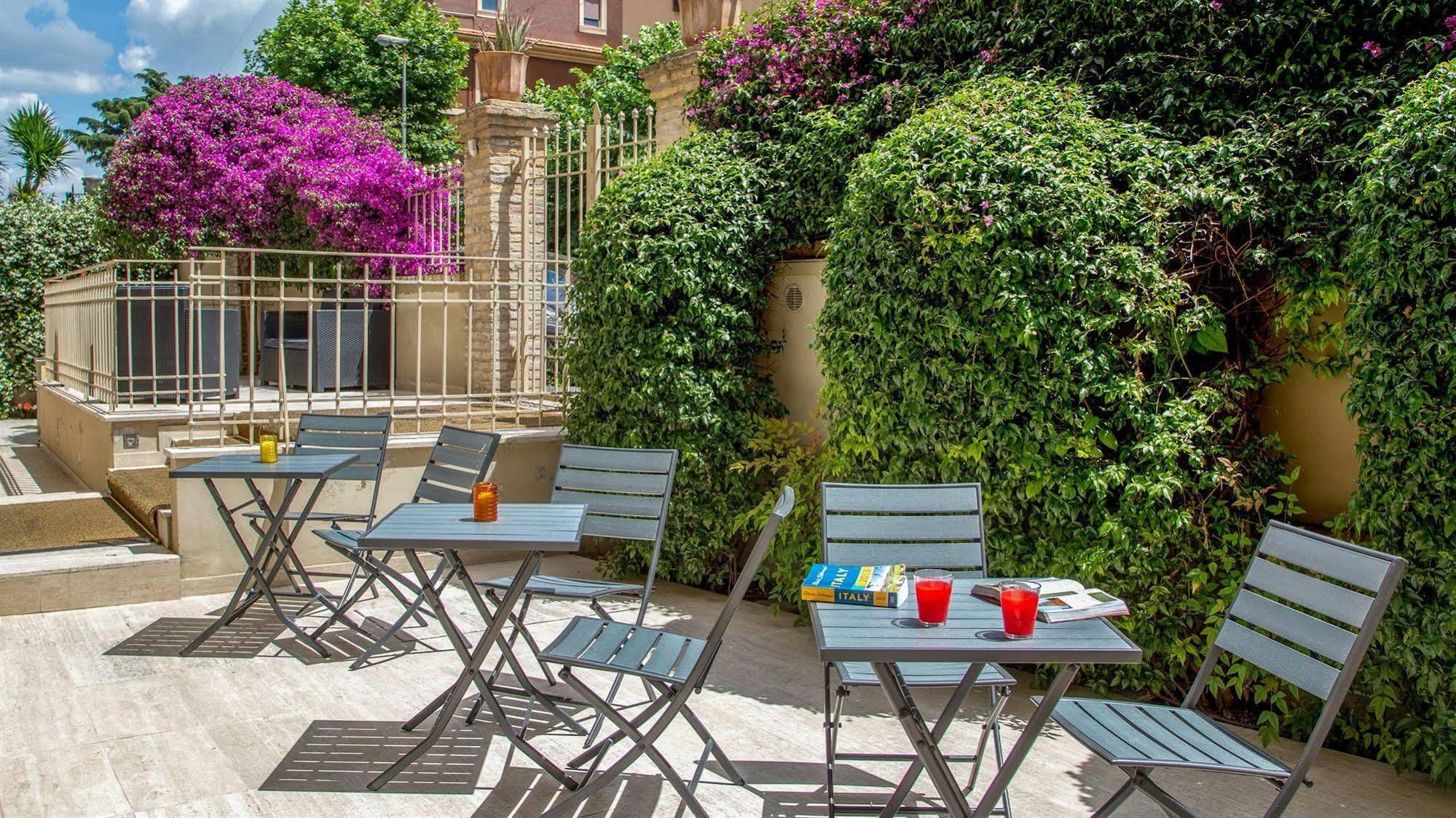 Roma Dreaming Aparthotel Bagian luar foto